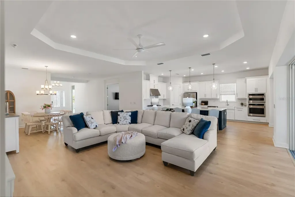 15278 Contenta Loop Bradenton FL 34211
