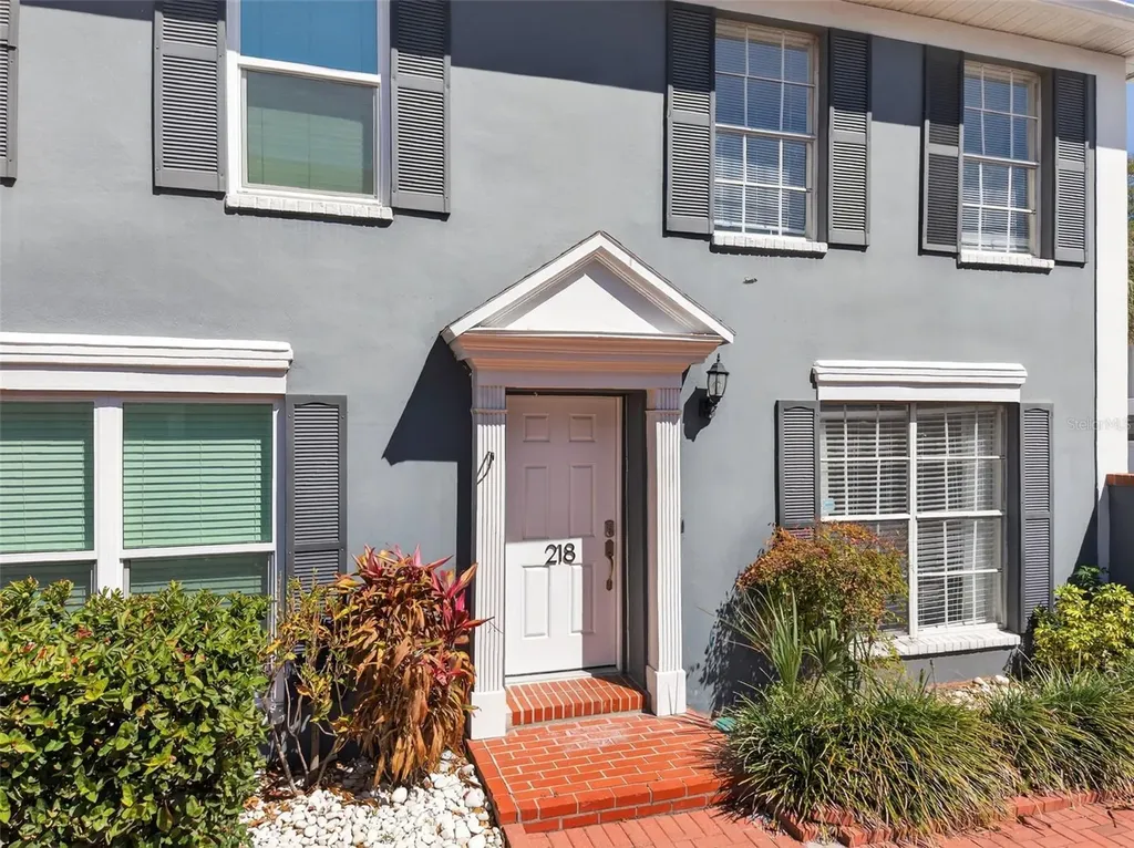 218 S Tampania Avenue Tampa FL 33609