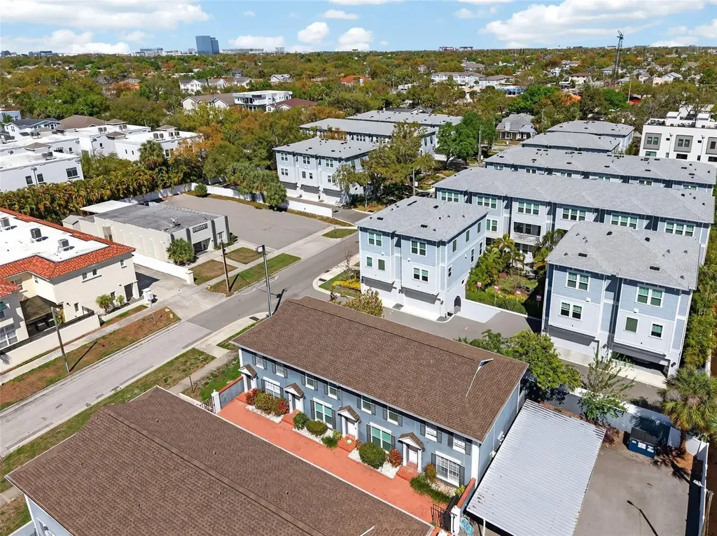 218 S Tampania Avenue Tampa FL 33609