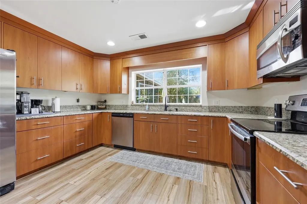 812 NW 36th Terrace Gainesville FL 32605