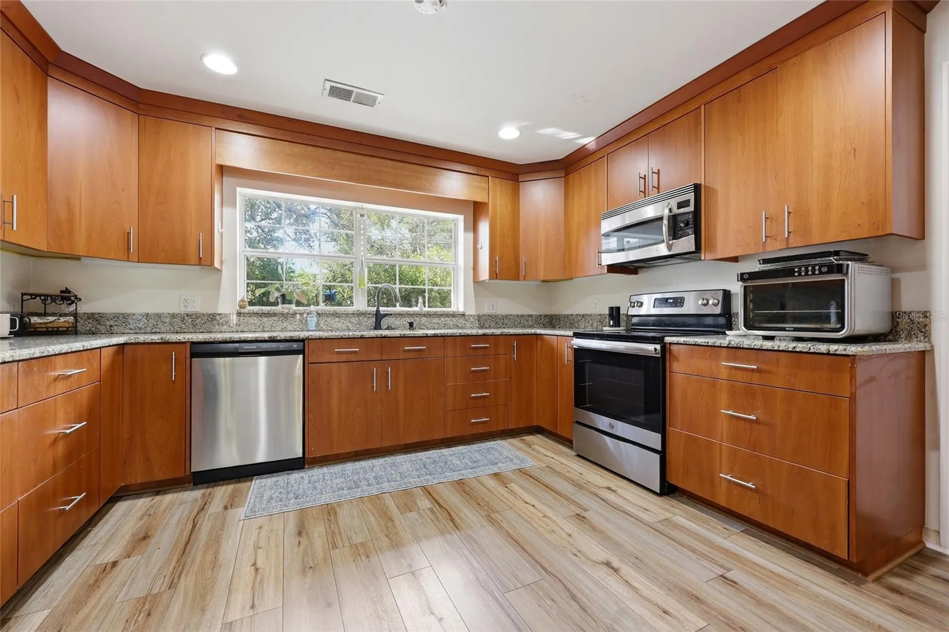 812 NW 36th Terrace Gainesville FL 32605