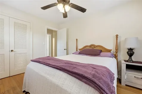 812 NW 36th Terrace Gainesville FL 32605