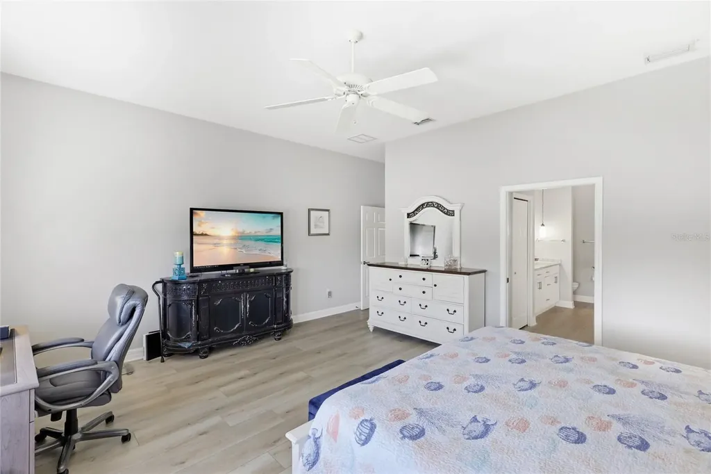 6115 9th Avenue Circle NE Bradenton FL 34212