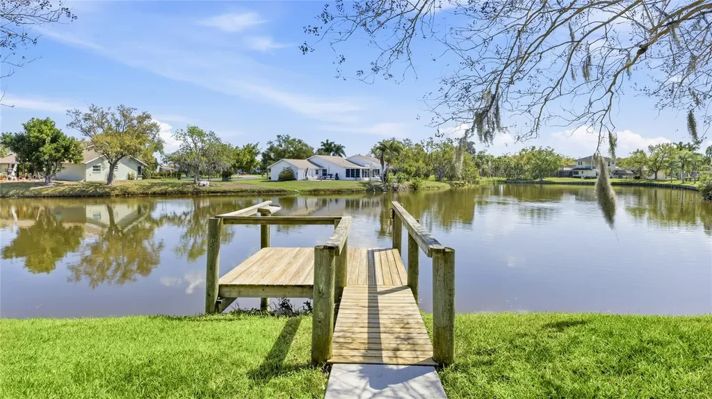 6115 9th Avenue Circle NE Bradenton FL 34212