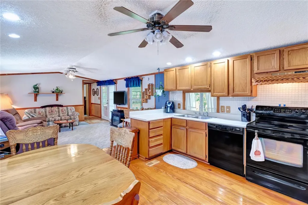 15423 Navaho Trail Eustis FL 32726