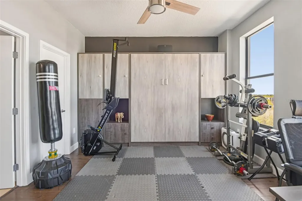 226 5th Avenue N St Petersburg FL 33701