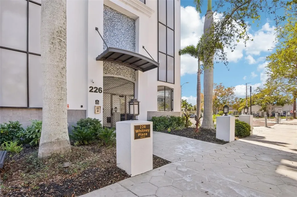 226 5th Avenue N St Petersburg FL 33701