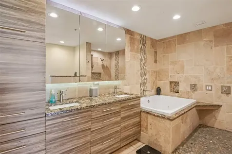 226 5th Avenue N St Petersburg FL 33701