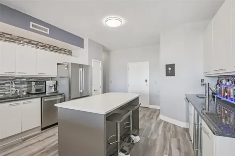 226 5th Avenue N St Petersburg FL 33701