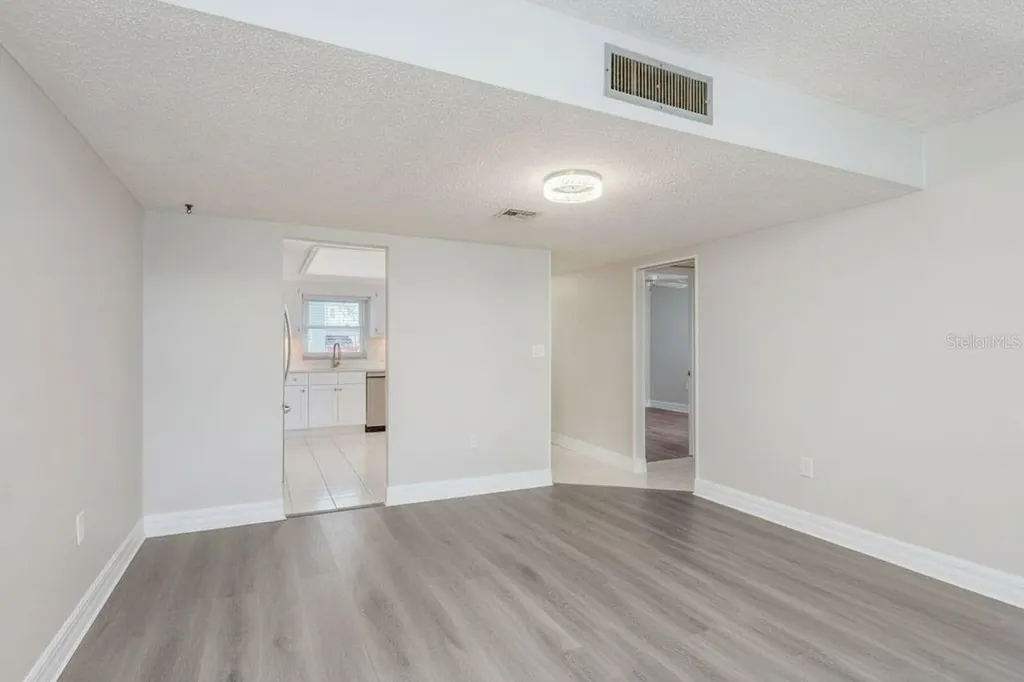 8 Glencoe Place Dunedin FL 34698
