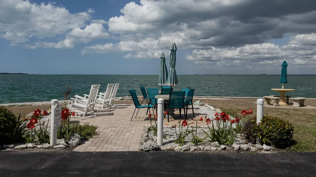 8 Glencoe Place Dunedin FL 34698