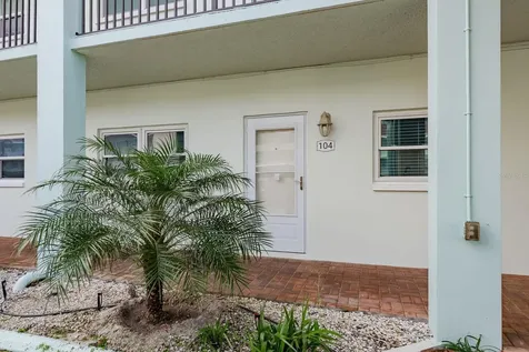 8 Glencoe Place Dunedin FL 34698