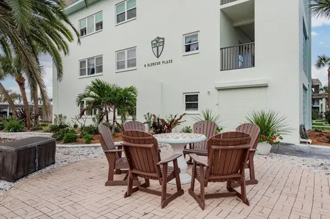 8 Glencoe Place Dunedin FL 34698