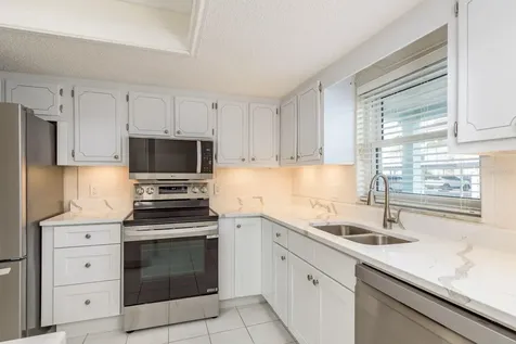 8 Glencoe Place Dunedin FL 34698