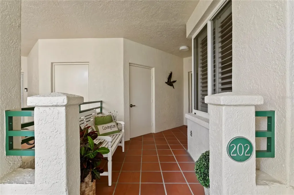 4717 Dolphin Cay Lane S St Petersburg FL 33711