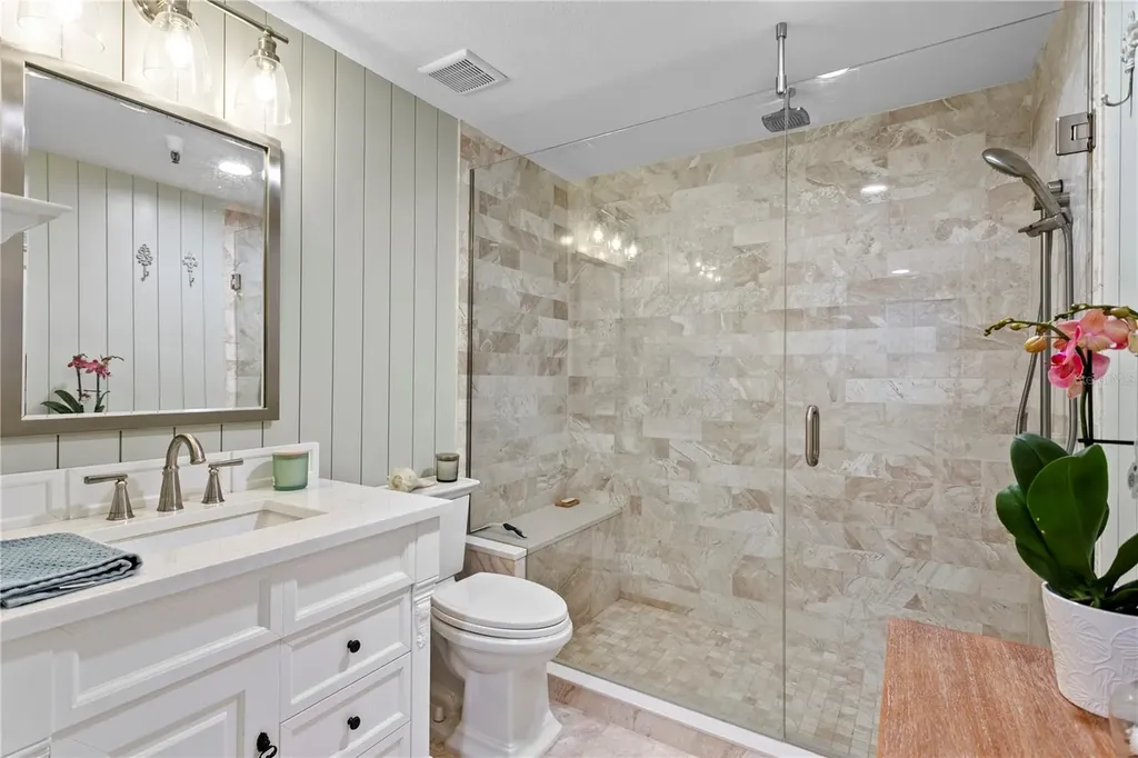 4717 Dolphin Cay Lane S St Petersburg FL 33711