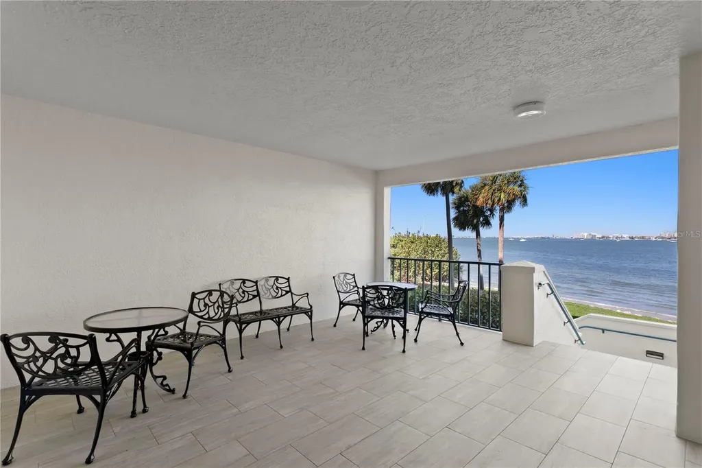 4717 Dolphin Cay Lane S St Petersburg FL 33711