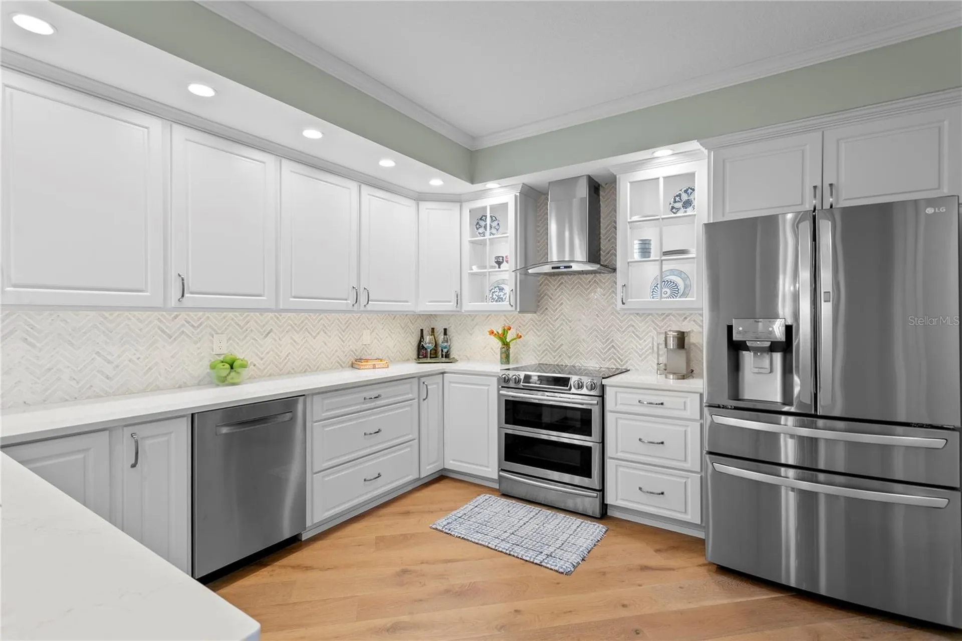4717 Dolphin Cay Lane S St Petersburg FL 33711