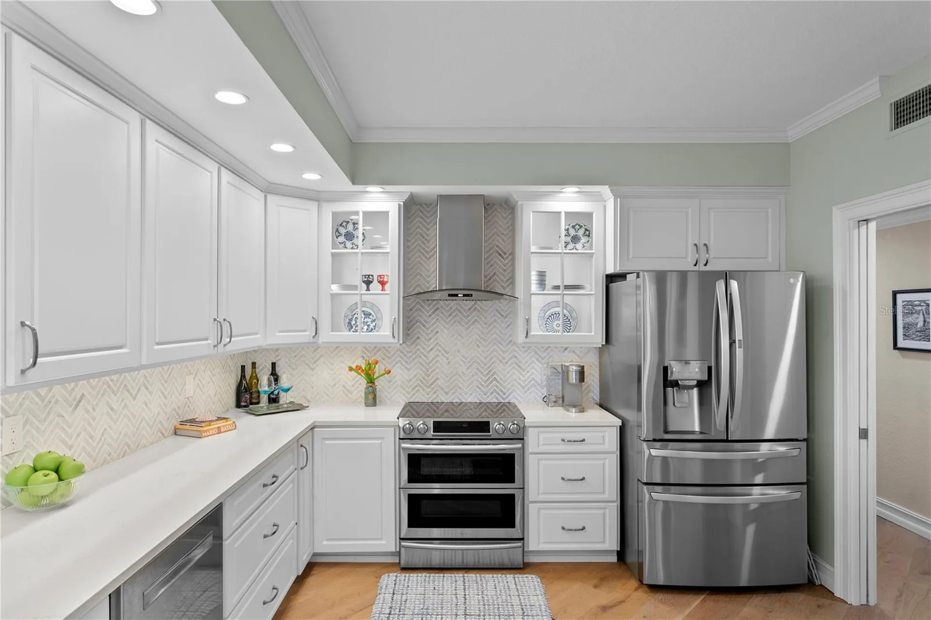 4717 Dolphin Cay Lane S St Petersburg FL 33711