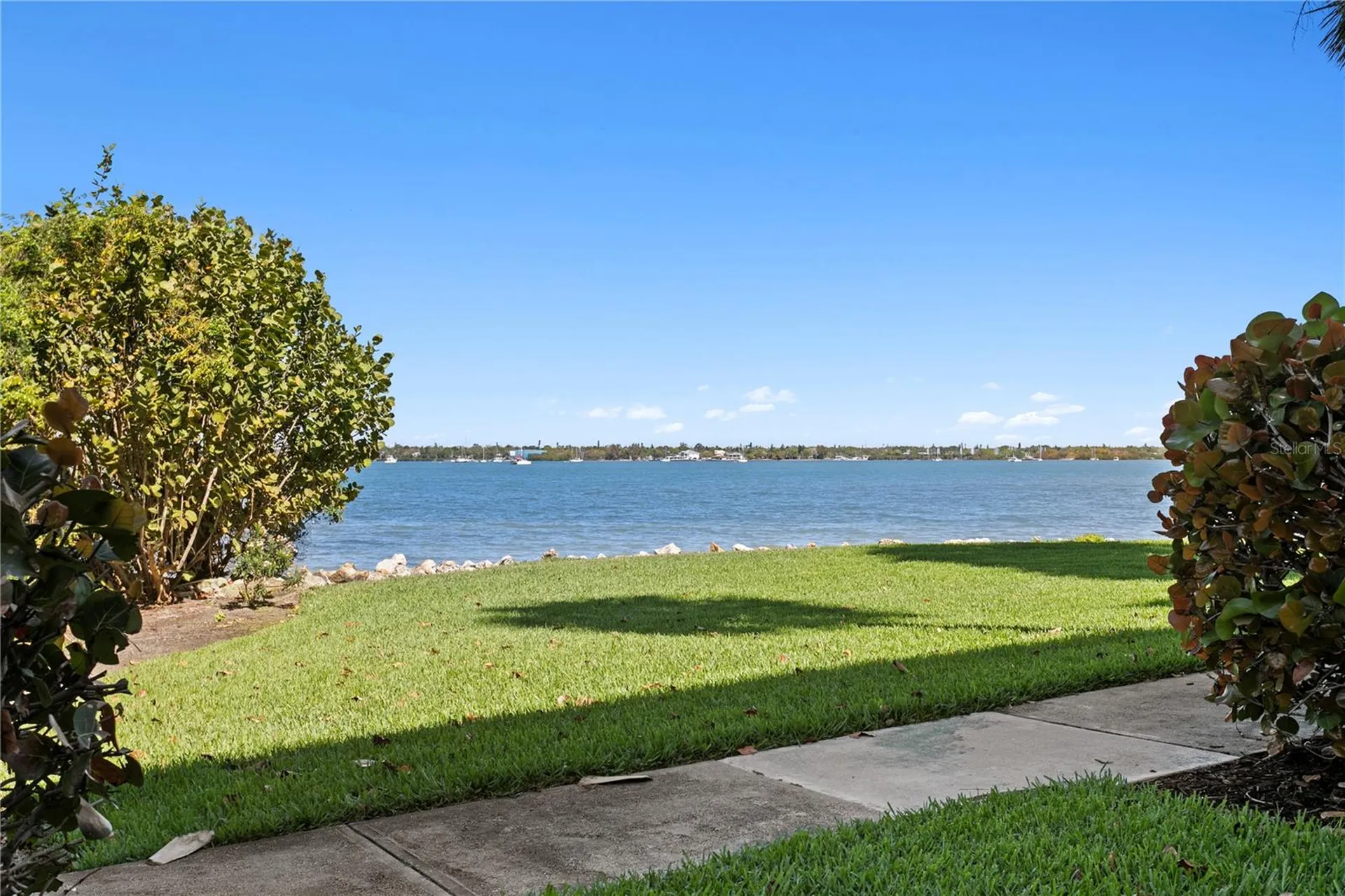 4717 Dolphin Cay Lane S St Petersburg FL 33711