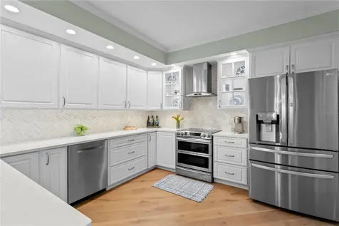 4717 Dolphin Cay Lane S St Petersburg FL 33711