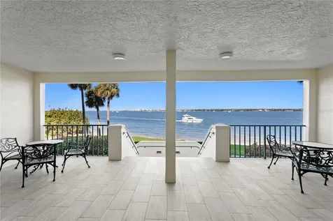 4717 Dolphin Cay Lane S St Petersburg FL 33711
