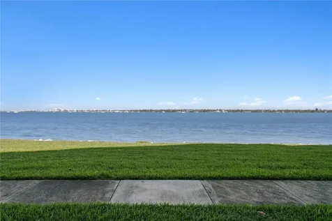 4717 Dolphin Cay Lane S St Petersburg FL 33711