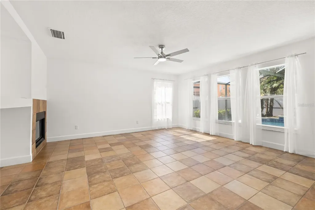 449 Rona Lane Davenport FL 33897