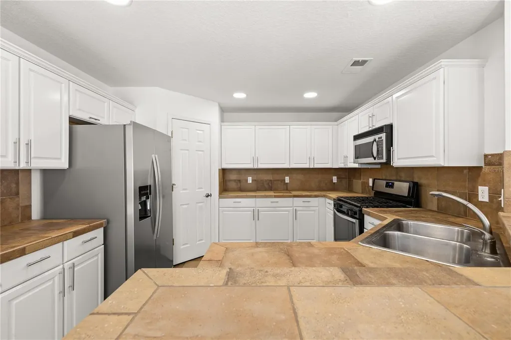 449 Rona Lane Davenport FL 33897