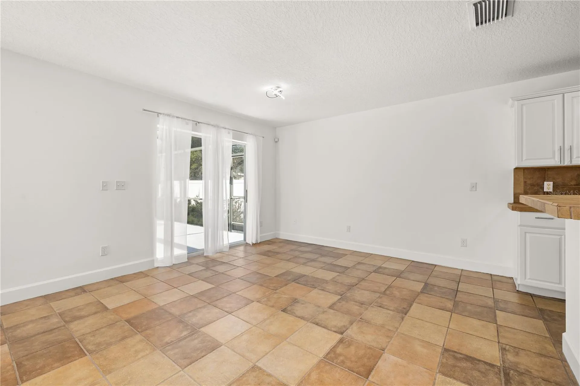 449 Rona Lane Davenport FL 33897
