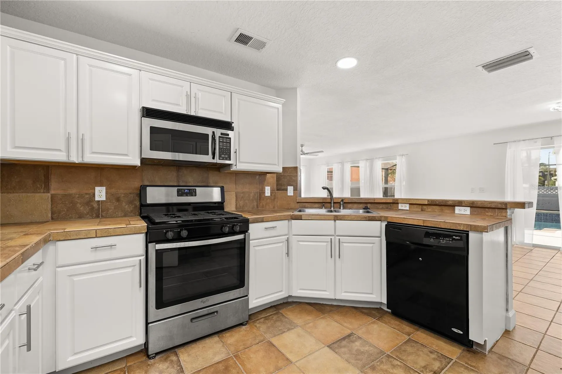 449 Rona Lane Davenport FL 33897