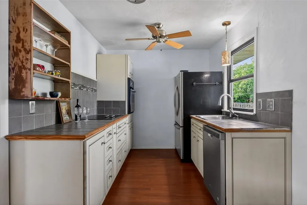 6338 Beechwood Avenue Sarasota FL 34231