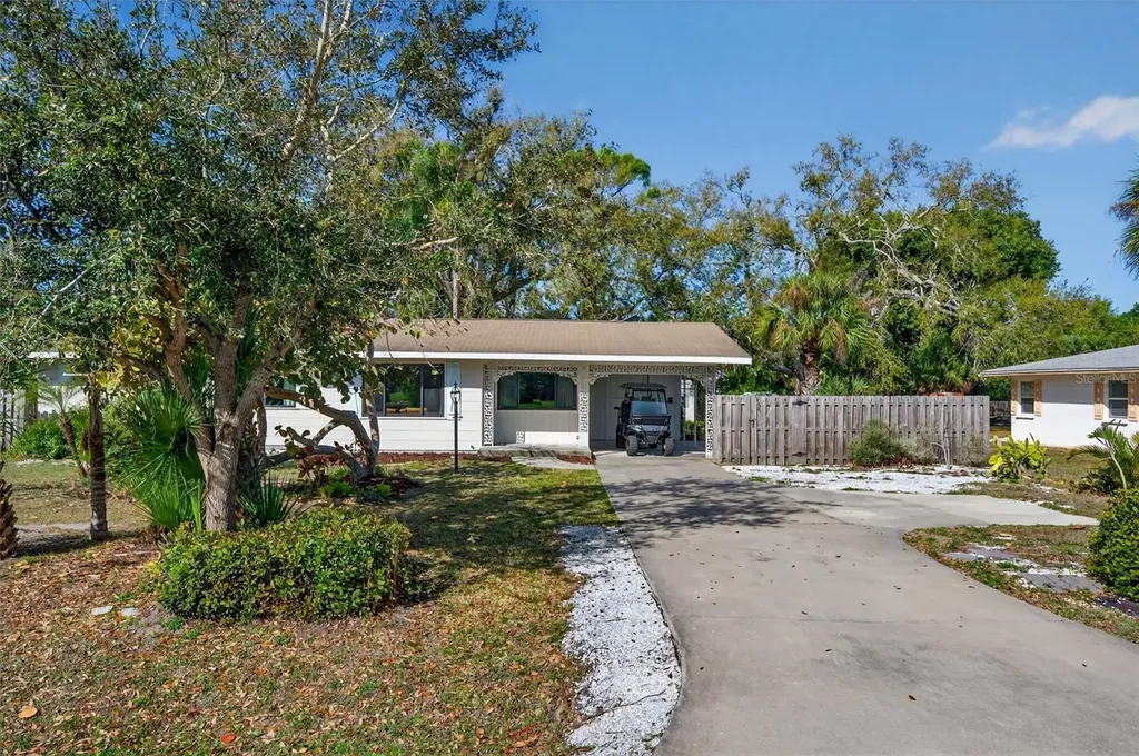 6338 Beechwood Avenue Sarasota FL 34231