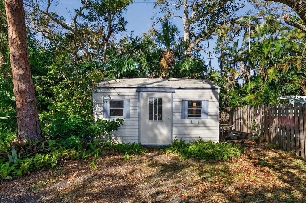 6338 Beechwood Avenue Sarasota FL 34231