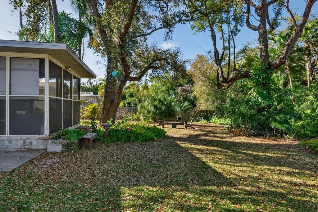 6338 Beechwood Avenue Sarasota FL 34231
