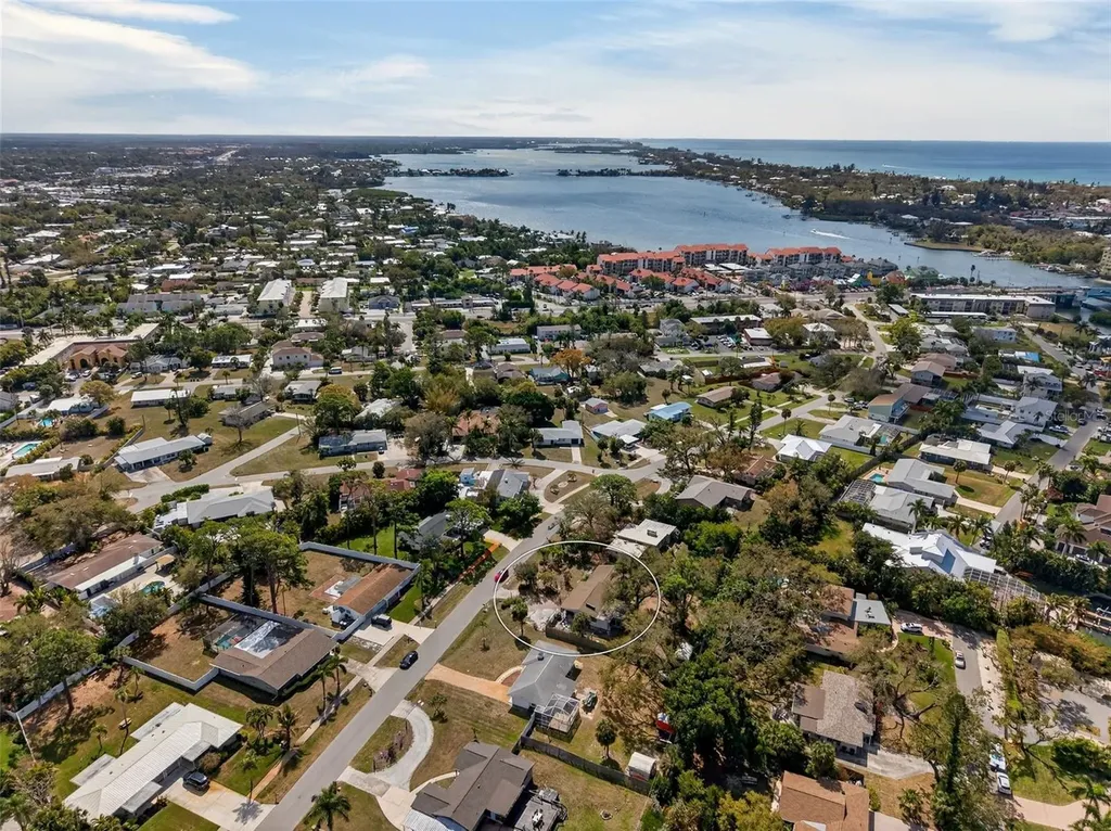 6338 Beechwood Avenue Sarasota FL 34231