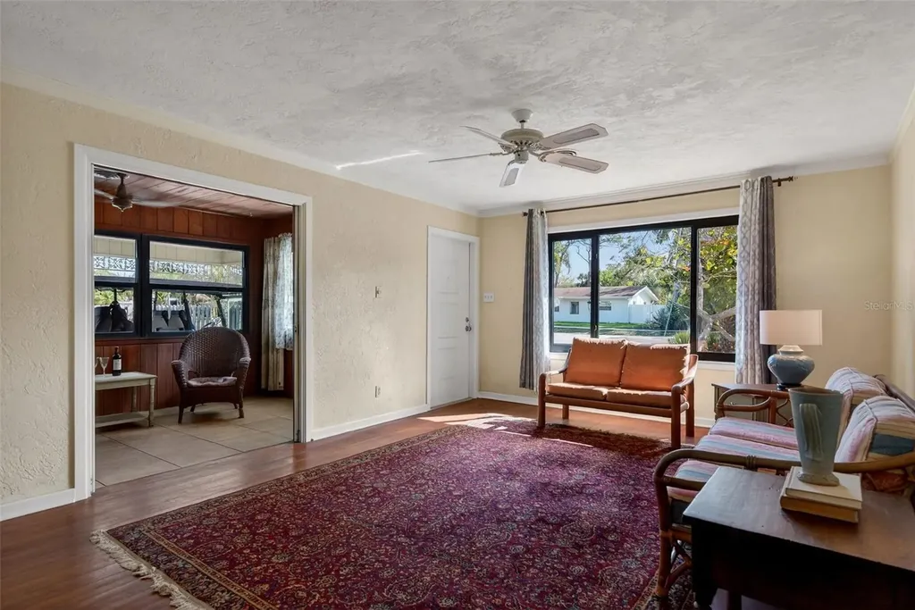 6338 Beechwood Avenue Sarasota FL 34231