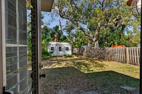 6338 Beechwood Avenue Sarasota FL 34231