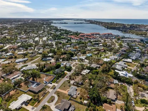6338 Beechwood Avenue Sarasota FL 34231