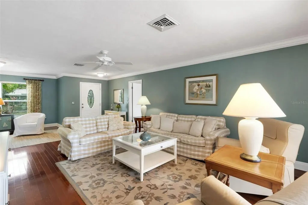 3016 Chase Circle Sarasota FL 34231
