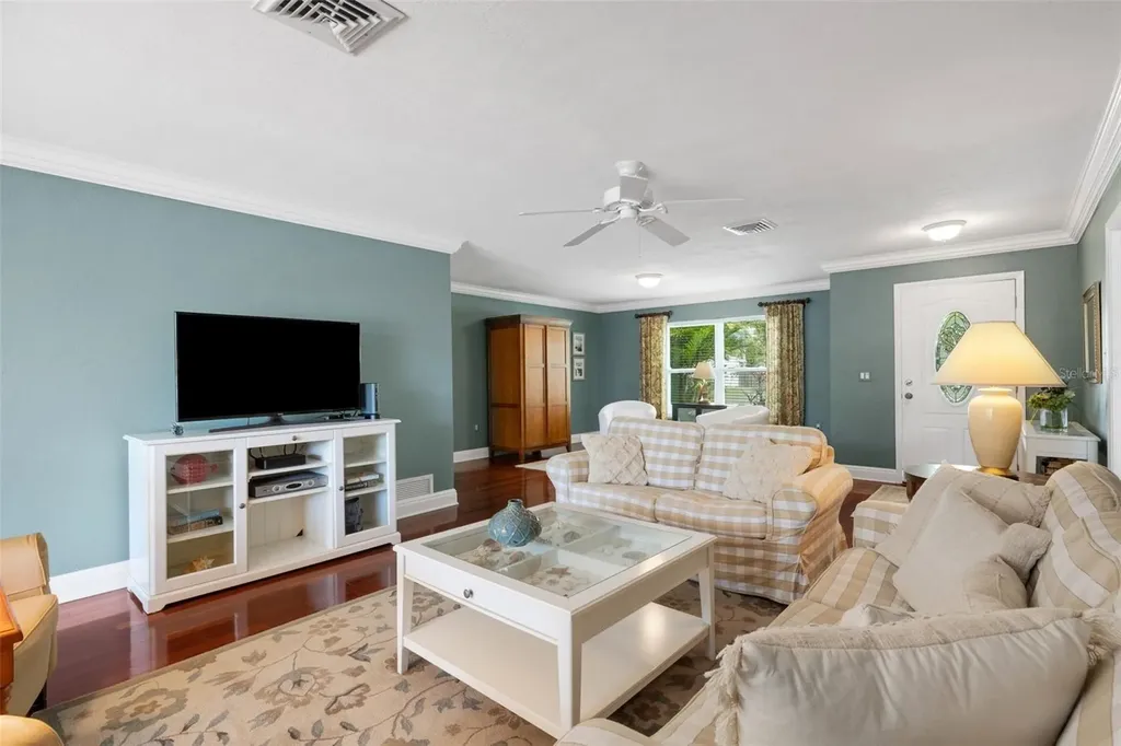 3016 Chase Circle Sarasota FL 34231