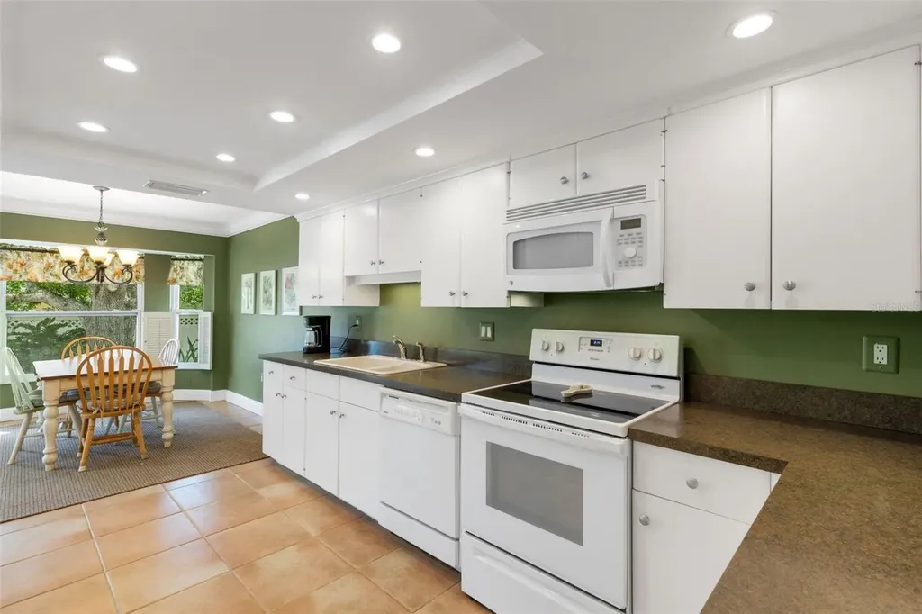 3016 Chase Circle Sarasota FL 34231