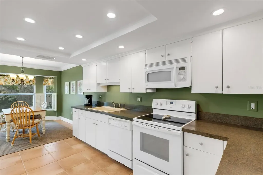 3016 Chase Circle Sarasota FL 34231