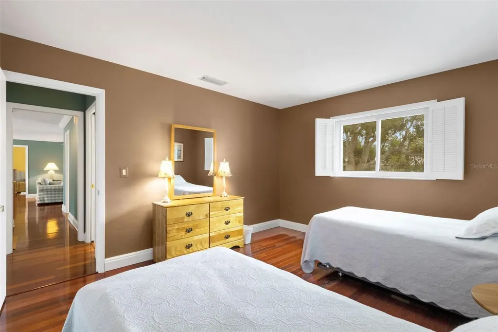 3016 Chase Circle Sarasota FL 34231