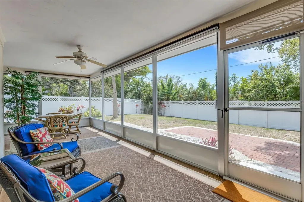 3016 Chase Circle Sarasota FL 34231