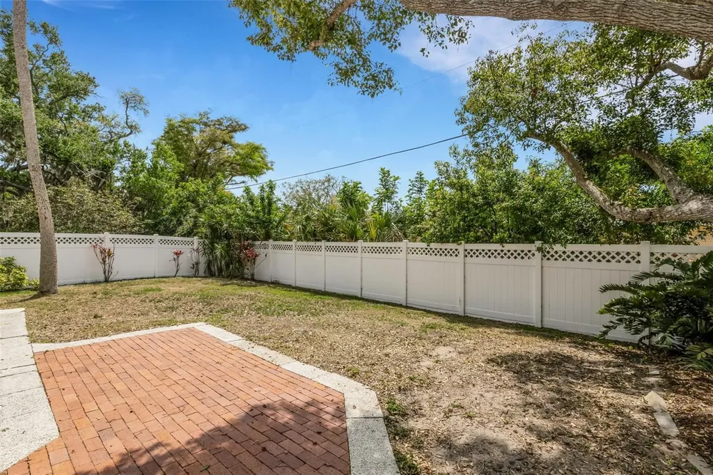 3016 Chase Circle Sarasota FL 34231