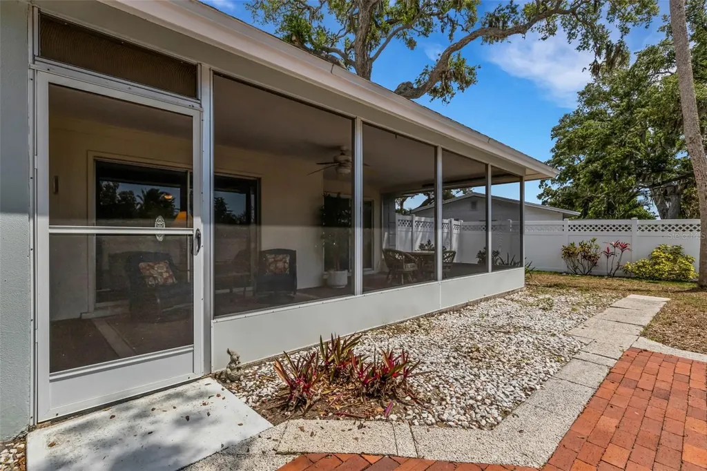 3016 Chase Circle Sarasota FL 34231