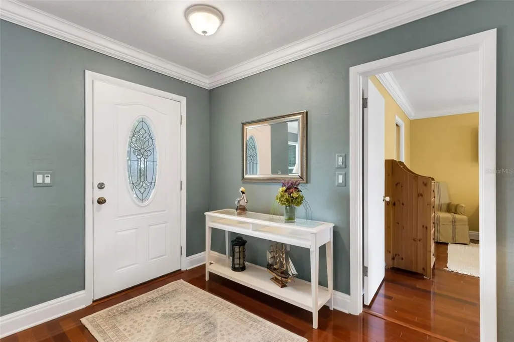 3016 Chase Circle Sarasota FL 34231