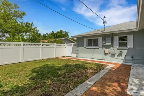 3016 Chase Circle Sarasota FL 34231