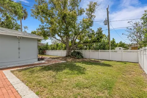 3016 Chase Circle Sarasota FL 34231